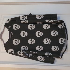 Size 00 Torrid Skull tunic
